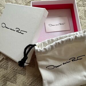 Oscar de la Renta White Dust Bag and Box Set